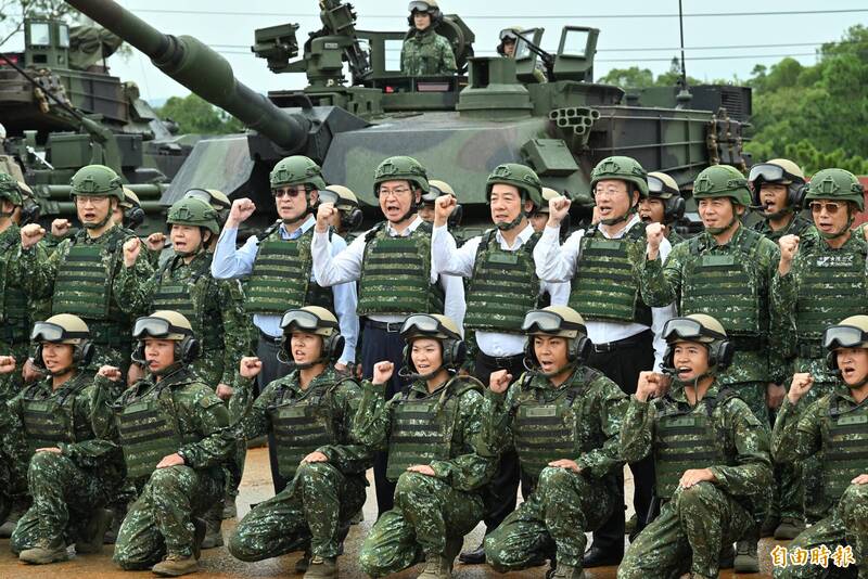 總統賴清德今天視導陸軍M1A2T換裝訓練。（記者田裕華攝）