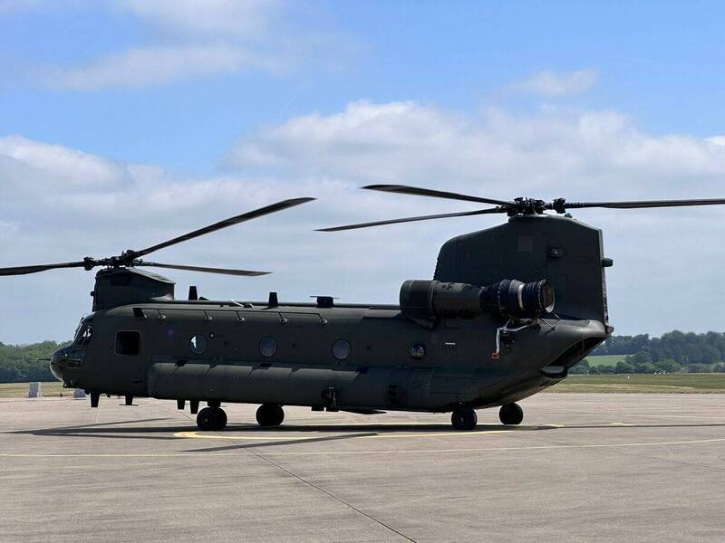 英國皇家空軍所屬CH-47 Mk6直升機加裝「紅外線抑制系統」。（取自波音英國分公司X）