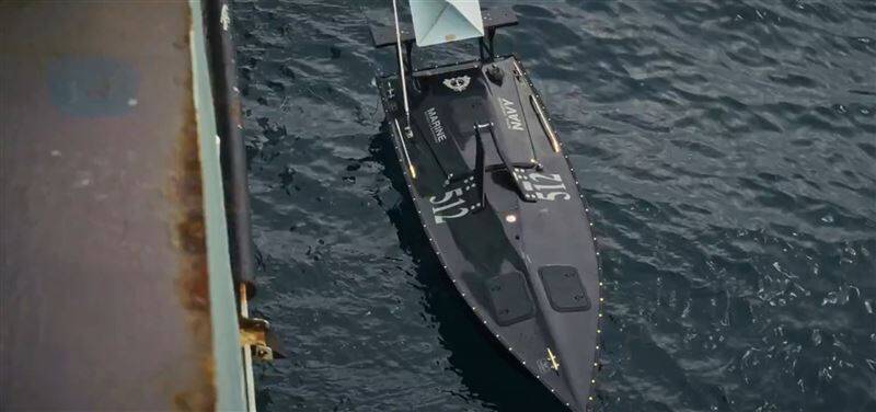 圖為加拿大海軍「鎚頭鯊」自殺無人艇。（圖取自X@RoyalCanNavy）