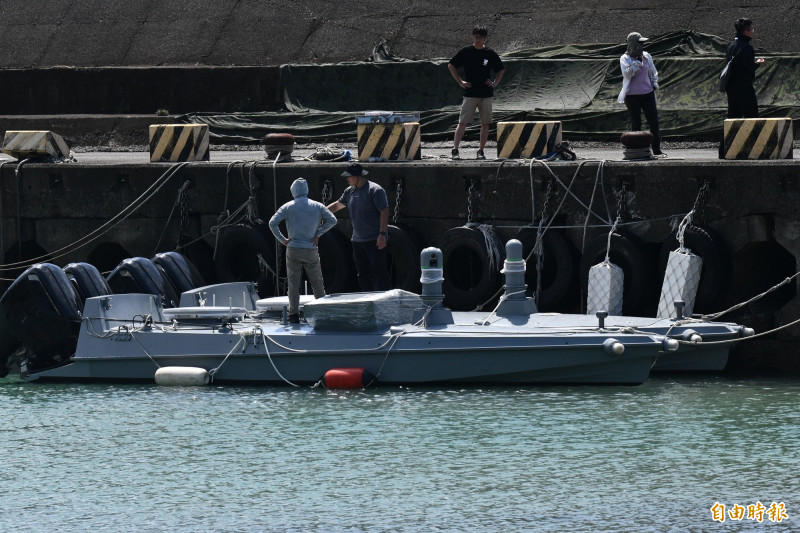 獨家》「快奇」攻擊無人艇現蹤屏東 為海空精準彈藥射擊做準備 - 自由軍武頻道