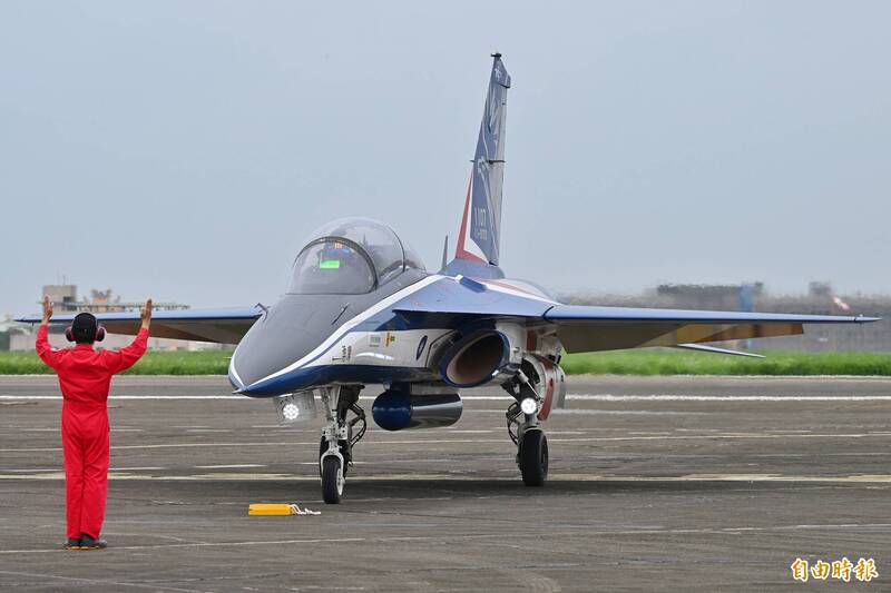 圖為參與空軍本月5日雷虎小組交接傳承典禮的勇鷹高教機，機號1107。（本報資料照，記者陳逸寬攝）
