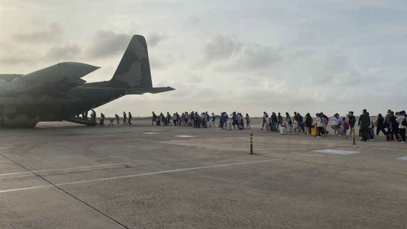 空軍馬基隊多次協助民間疏運，支援疏運颱風滯留旅客。（空軍馬基隊提供）