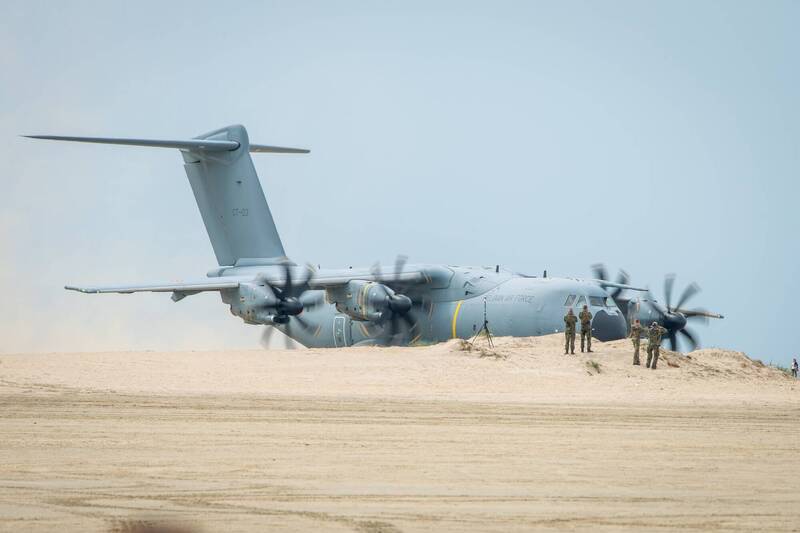 這項野戰訓練是為驗證「彈性戰鬥部署」概念，透過從海灘、公路等非常規著陸區起降，來提升作戰運用靈活性。（圖片擷取自北約盟軍空軍司令部臉書）