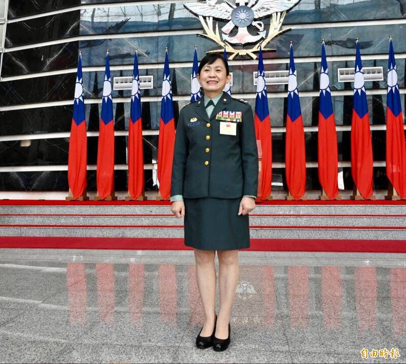 政戰局長陳育琳中將打報告擬提前退伍  海軍主任劉慶斌中將10月屆退