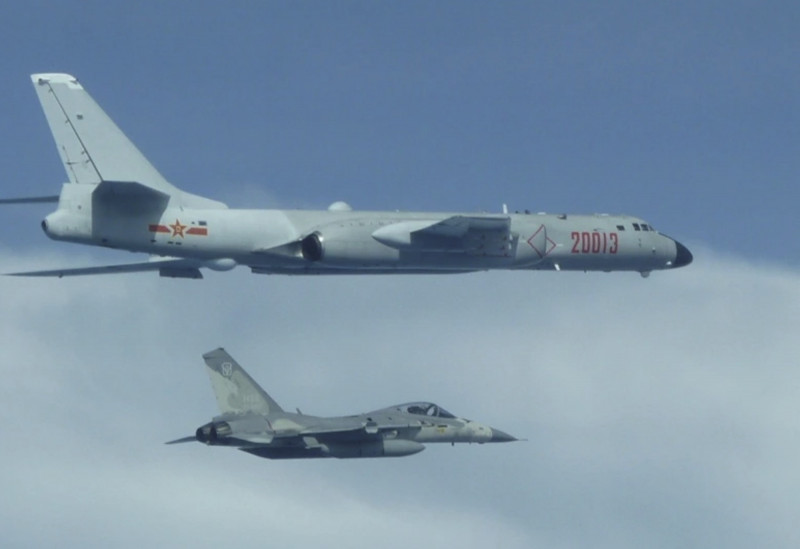 台海空域交鋒 疑我飛行員嗆共機：你們懂自由嗎？