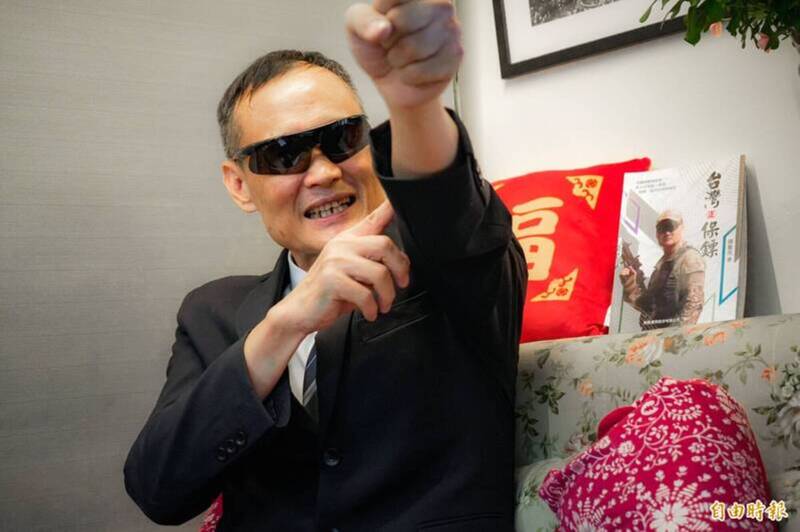 前憲兵特勤隊督導長、台灣保鏢學校執行長陳重光著有「台灣㊣保鑣」一書完整分析保鑣應有素養。他對於柯克遭槍擊案深表痛心，並直指美國似乎未吸取川普遭槍擊的教訓，尤其制高點安全部署存在明顯缺失。（資料照，記者劉宇捷攝）