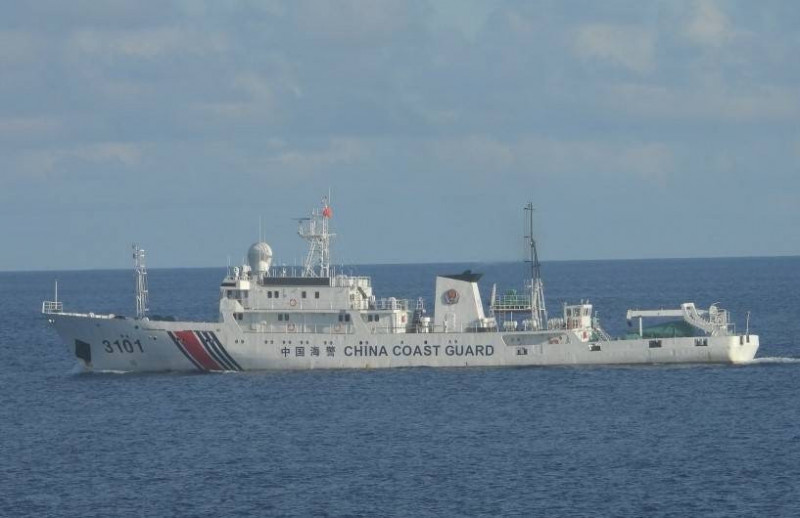 中國海警船「3101」侵擾東沙限制水域。（海巡署提供）