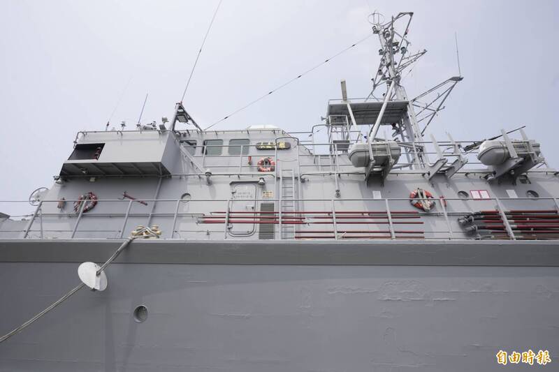 圖為永豐級永嘉號，可見船殼的木紋。（資料照）