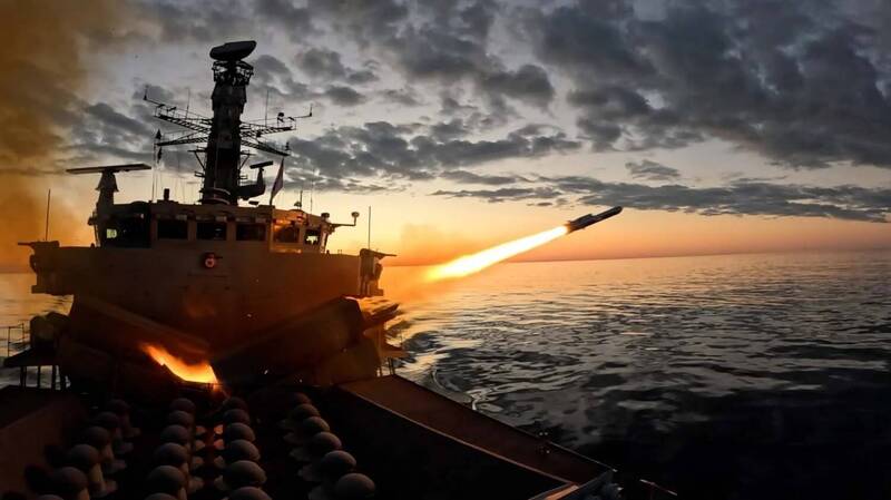 根據英國海軍規劃，除23型巡防艦外，45型巡防艦也都將換裝NSM海軍打擊飛彈，取代艦射魚叉飛彈，提升整體反艦作戰能力。（英國皇家海軍官網）