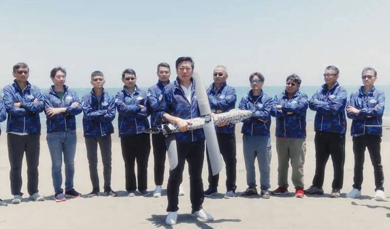 圖為銘旺科技副總張畯皓及其研發團隊。（銘旺科技提供）