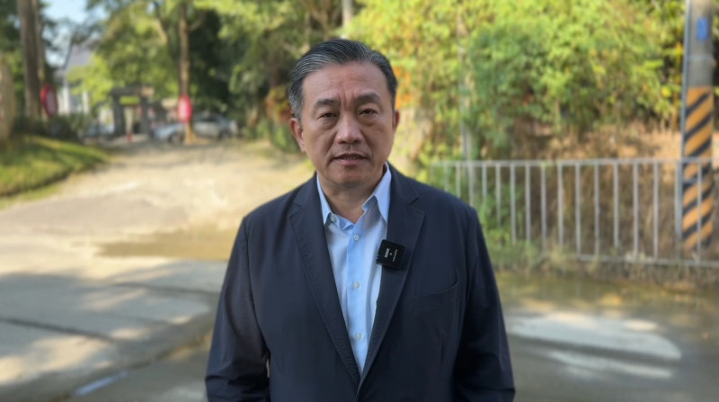 立法院外交及國防委員會下週安排國造潛艦「海鯤號」專案報告，採全程機密會議。圖為安排議事的民進黨籍召委王定宇。（王定宇辦公室提供）