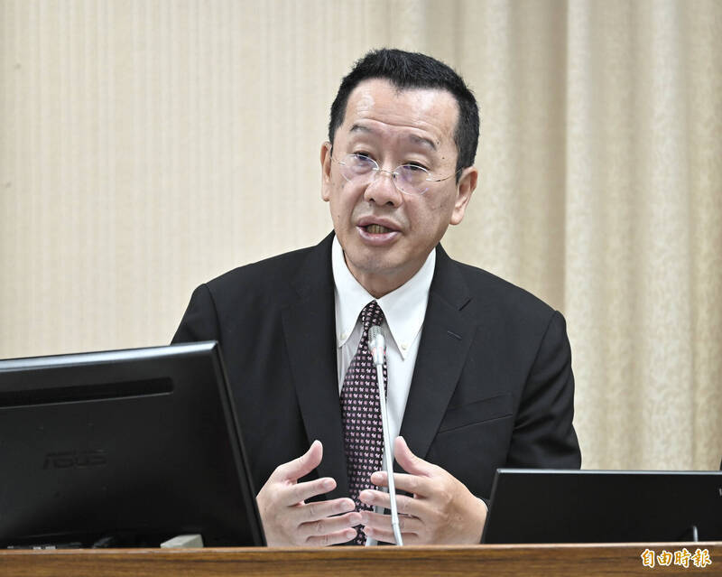 服役時是運輸排少尉排長的國防部長顧立雄，上任後推動各項改革，獲得各方正面評價。（資料照）