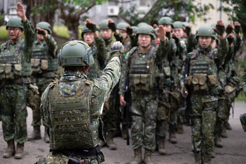 陸軍「陸勝一號」操演25日正式展開，將透過7天6夜不間斷的實兵對抗演練，務實驗證戰備訓練成效。（陸軍司令部提供）