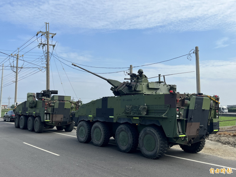 國軍「陸勝1號操演」在雲林海線進行地空實兵作戰操演。（記者黃淑莉攝）