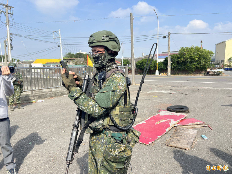 這次操演展現部隊覺知應用套件TAK系統。（記者黃淑莉攝）