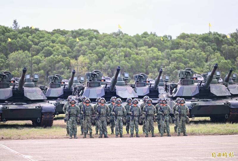 陸軍裝甲第五八四旅聯兵三營換裝M1A2T戰車，代表國軍裝甲部隊進入新的時代。（記者方賓照攝）