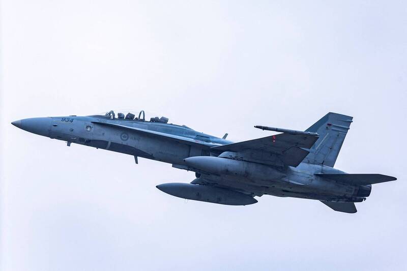加拿大空軍的雙座型CF-18戰機。（路透資料照）