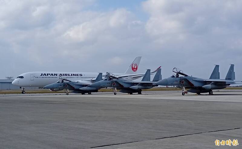 直擊》反制中俄聯手挑釁美2款軍機現身日航自那霸航空祭- 自由軍武頻道