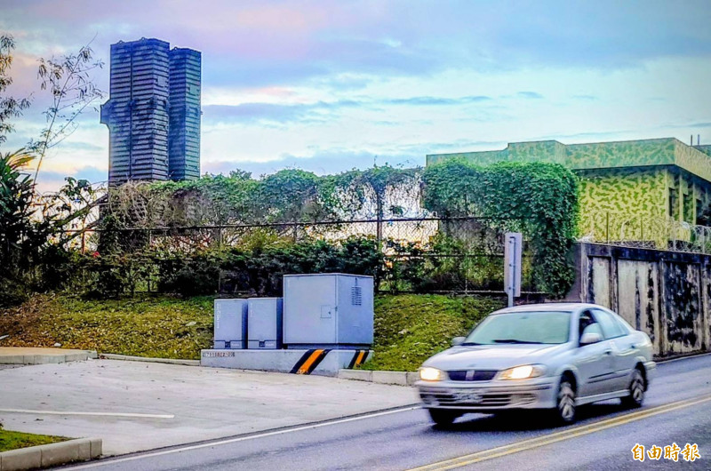 在國軍撐起的防空保傘下，不但增強了民眾的信心，也保障國人日常生活作息不受影響。（記者游太郎攝）