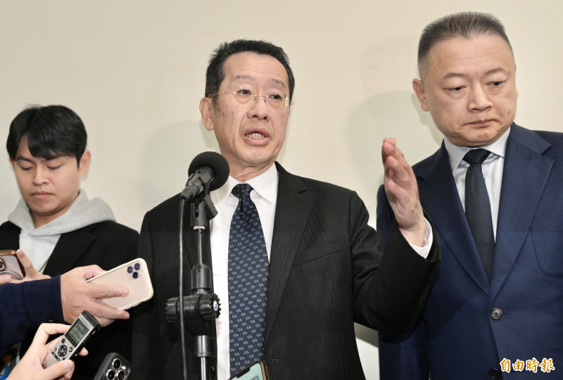 立法院外交及國防委員會8日邀請國防部長顧立雄報告「中共近期對台軍演之軍事威脅研析、國際情勢應對及國安應處作為」，並備質詢。（記者羅沛德攝）