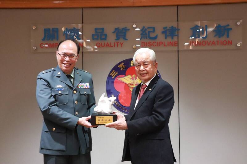 軍醫局副局長陳元皓少將即將代理軍醫局長，直到明年停年屆滿後真除，並晉升中將。（取自三軍總醫院臉書）