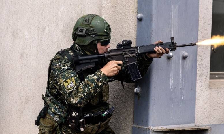 憲兵211營等官兵日前完成基地訓練期中鑑測。（取自青年日報）