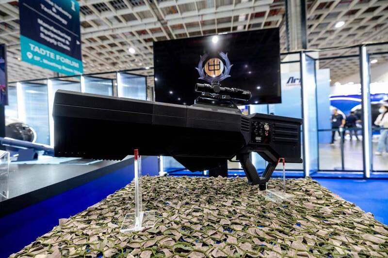 干擾槍能依現地需求，執行機動式防禦。（圖：軍聞社提供）