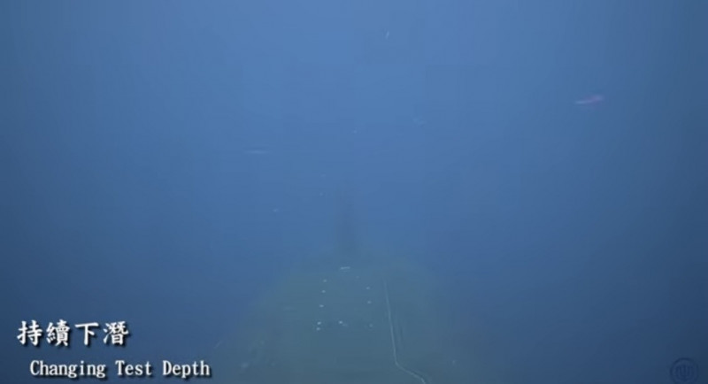 海鯤號持續下潛至更深處。（台船提供）