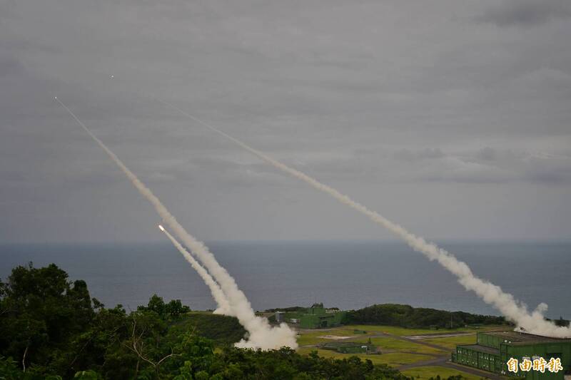 國軍「海馬士」多管火箭系統可執行長程打擊任務。（資料照）
