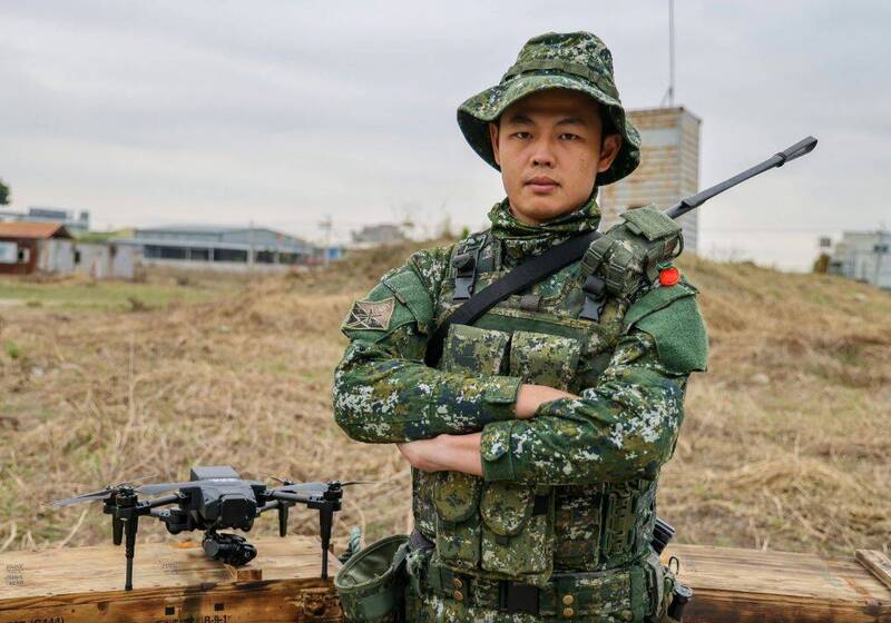 無人機大隊副分隊長徐旻浩中士。（圖：取自青年日報）