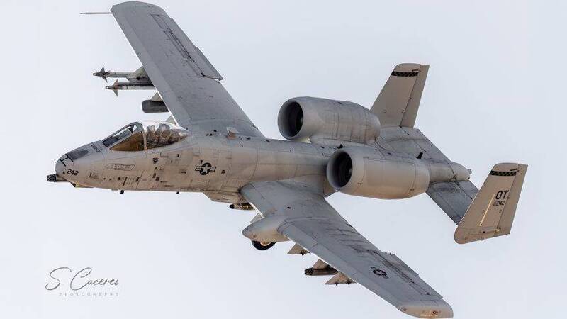隸屬美軍第422測評中隊的A-10攻擊機，其機腹下方可見新安裝的Link 16數據鏈天線。（圖：美國空軍）