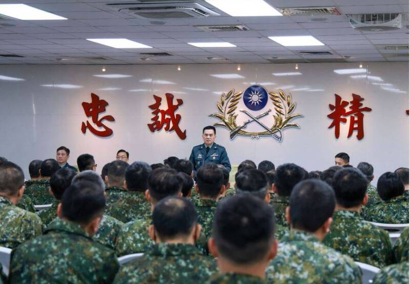 陸軍117旅驚傳短少5.56公厘步槍空彈殼近7900發，陸軍司令呂坤修昨天表示，這一次對於陸軍的專業形象有很大的傷害。圖：取自軍媒青年日報。