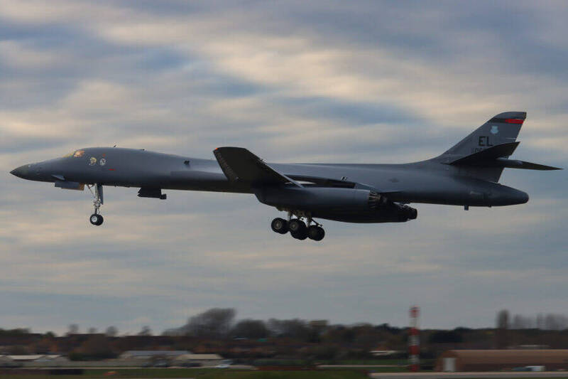 美軍B-1轟炸機1/3前推英國 打擊伊朗距離砍半