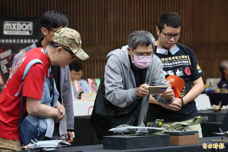 台灣國際模型公開賽台中威逸暨科幻盃聯賽今天登場。（記者蔡淑媛攝）