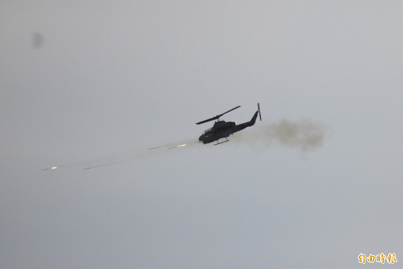 聯勇操演震撼，航特部支援火力。（記者蔡宗憲攝）