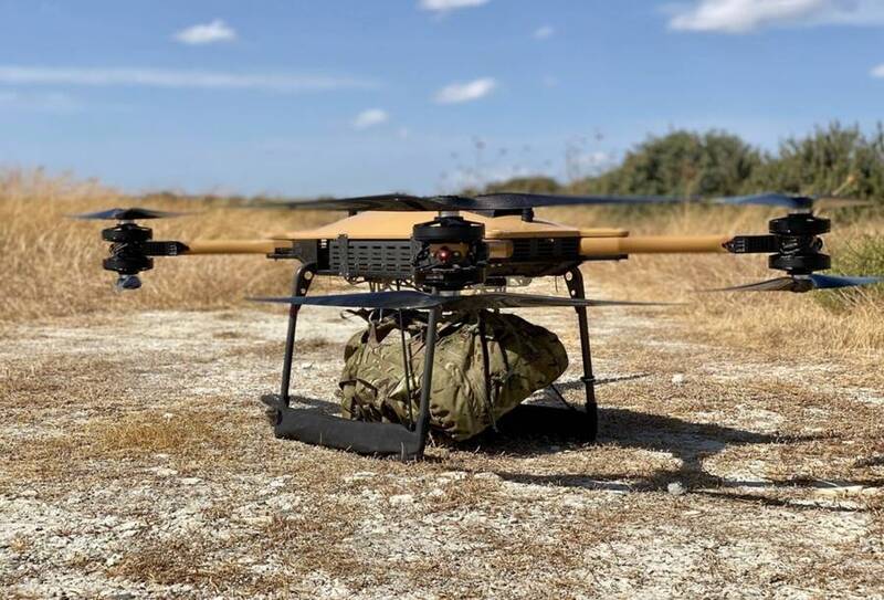 英製Malloy T-150重型無人機原本用於前線物流運輸，因具備180公斤的優異載重能力，被烏軍改裝為執行「橋底施工式爆破」的戰術平台。（圖：malloyaeronautics.com）