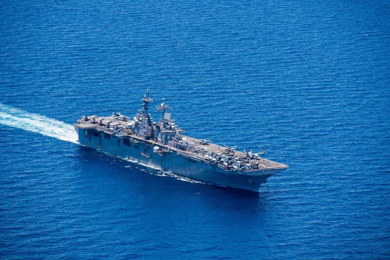美2航艦、1兩棲突擊艦圍伊朗 「拳師號」進入印度洋繼續馳援