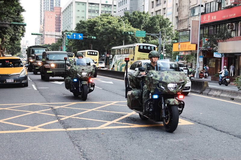 立即備戰操演憲兵參戰!快反連重型機車出沒台北街頭