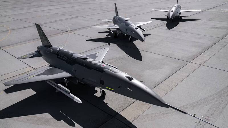 全球首款半自主戰鬥機量產 美軍FQ-44跨入AI僚機新階段