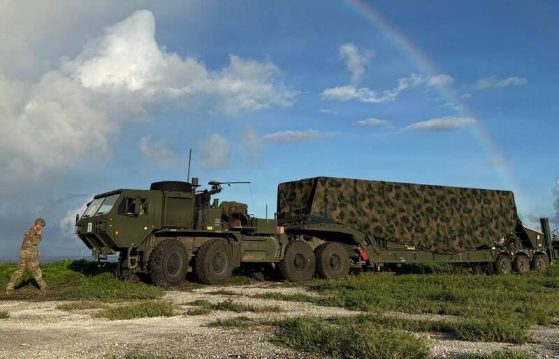 射程3500公里劍指中國!美軍「暗鷹」疑現身關島 神秘演訓照曝光