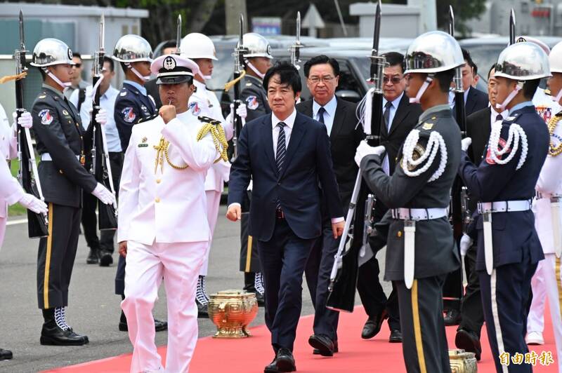 賴總統主持丹江艦成軍 籲支持國防特別預算