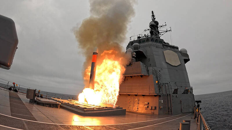 日神盾艦終於有拳頭 首度發射戰斧飛彈由守轉攻