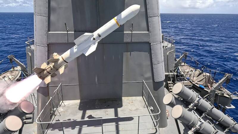 日本防衛白皮書首設「新型態作戰」 借鏡俄烏戰建構AI與無人作戰體系