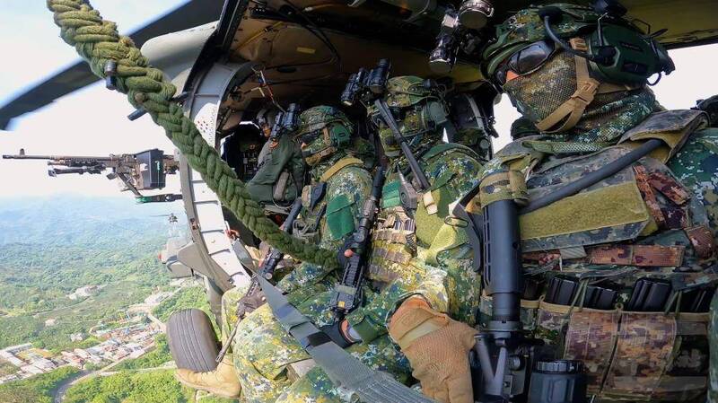 漢光42》模擬敵軍登陸占據點!三軍特勤部隊出動 狙殺敵方指揮官