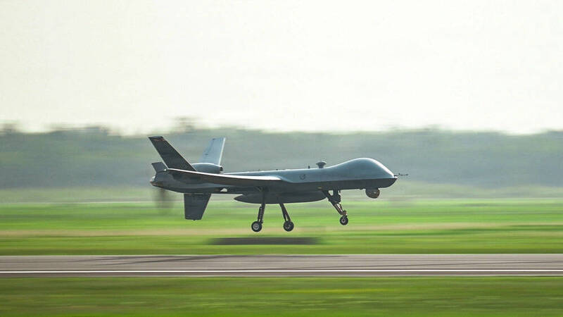 MQ-9戰損暴增後繼機曝光 通用原子推野火無人機可控100架蜂群