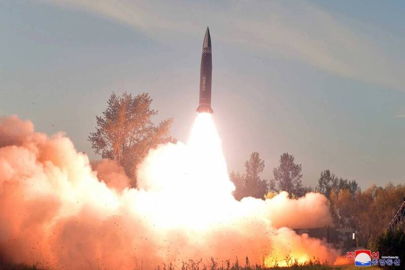 俄軍首度接收北韓這款新飛彈!6套發射車現身 射程最遠900公里