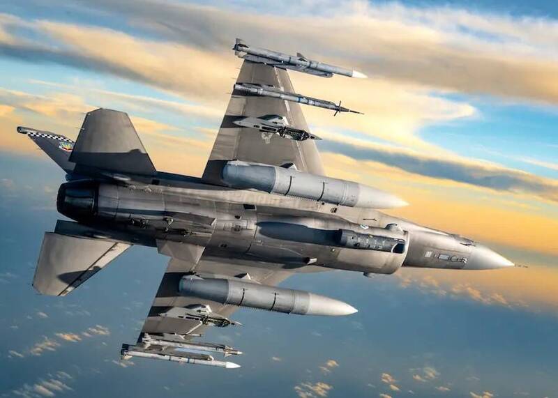 F-16飛進多重電磁威脅區!「蝮蛇」電戰系統飛逾500小時