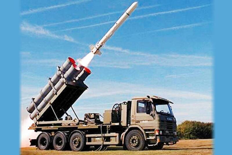 這是過去波音公司提供給丹麥等國的舊款魚叉飛彈「拖車式」發射車，兩款發射車在性能設計與外觀上截然不同。（資料照，取自波音官網）