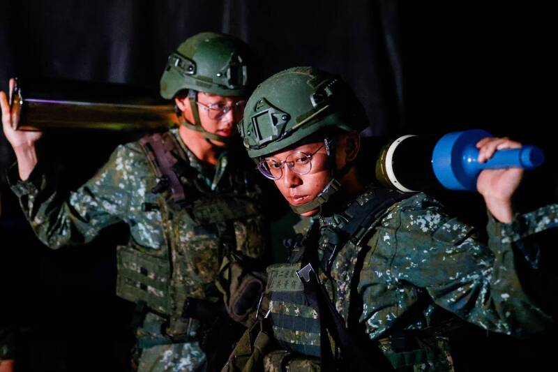 共軍攻台得先打澎湖?路透揭90座島關鍵 飛彈可反制登陸艦