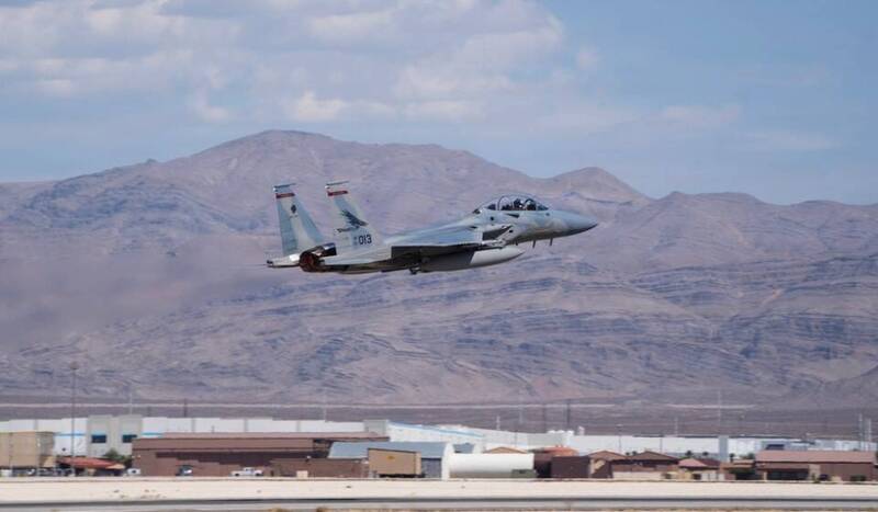 我不只會打空優作戰!美新型「炸彈卡車」F-15EX首投炸彈實彈